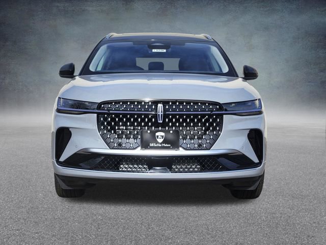 New 2026 Lincoln Nautilus Reserve image 2