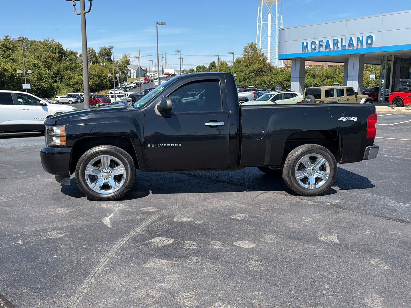 Used 2007 Chevrolet Silverado 1500 W/T AWD/4WD image 2