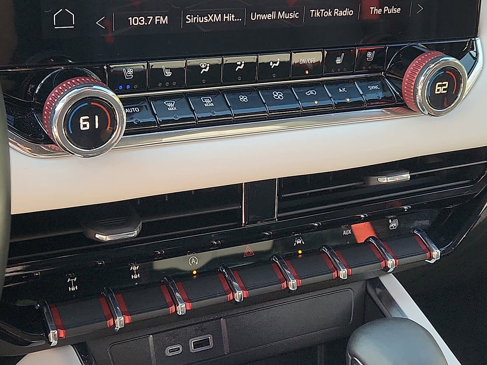 Used 2024 GMC Canyon AT4X image 16