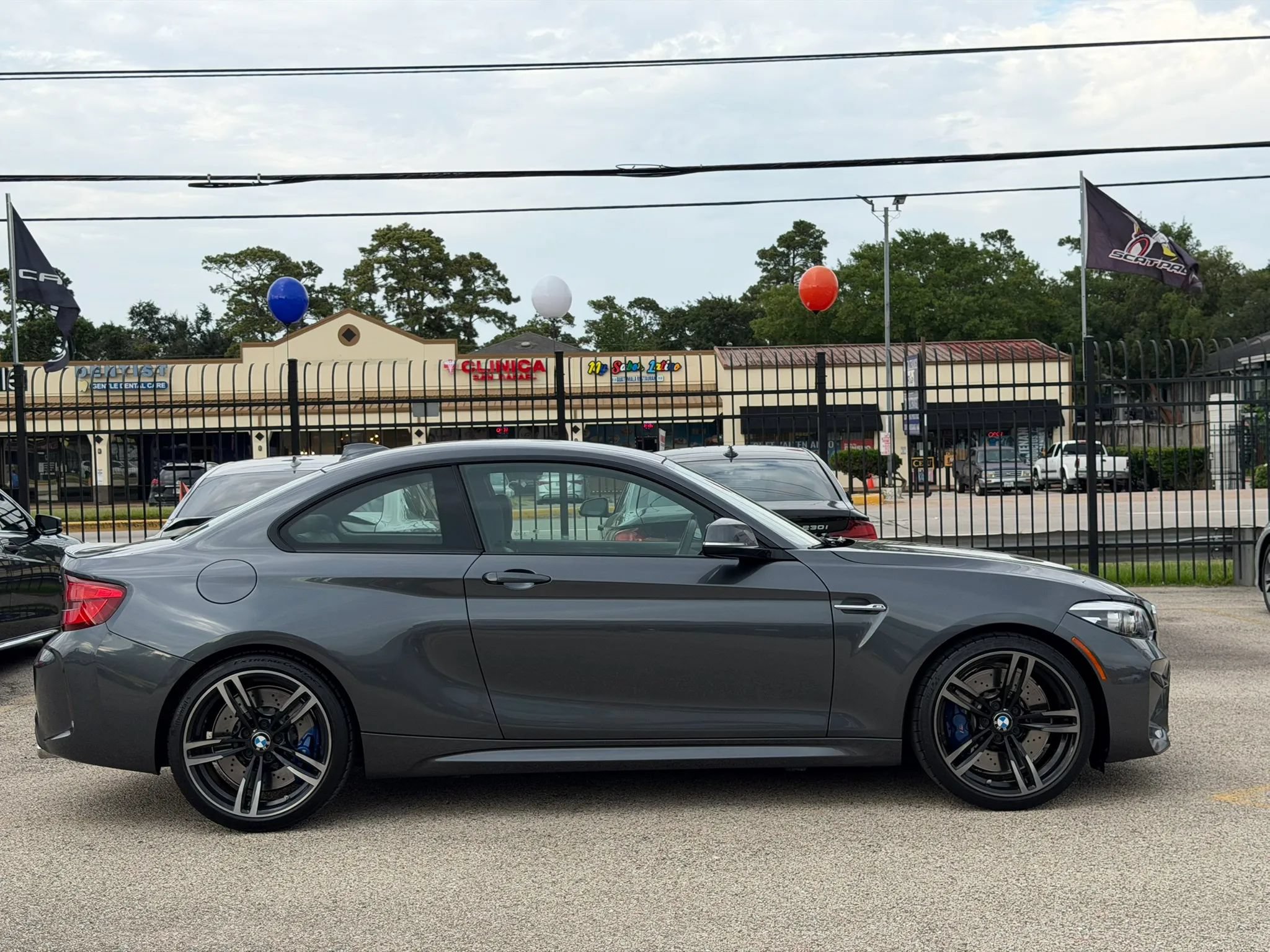Used 2018 BMW M2 RWD image 11