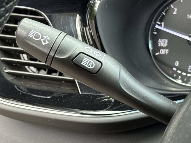 Used 2023 Buick Envision Avenir AWD/4WD image 22
