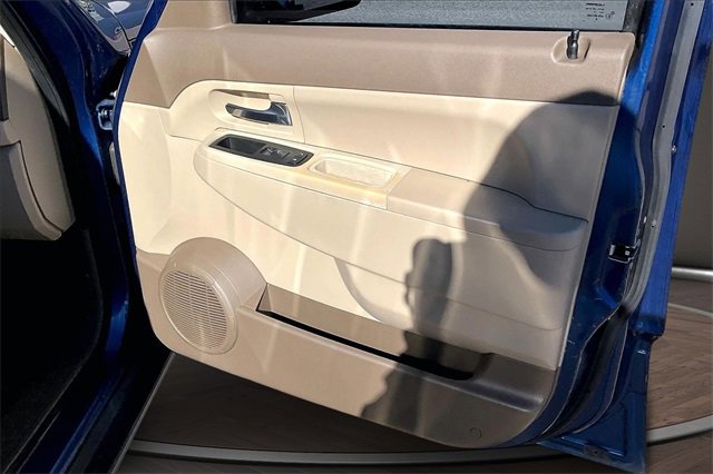 Used 2010 Jeep Liberty Sport image 19