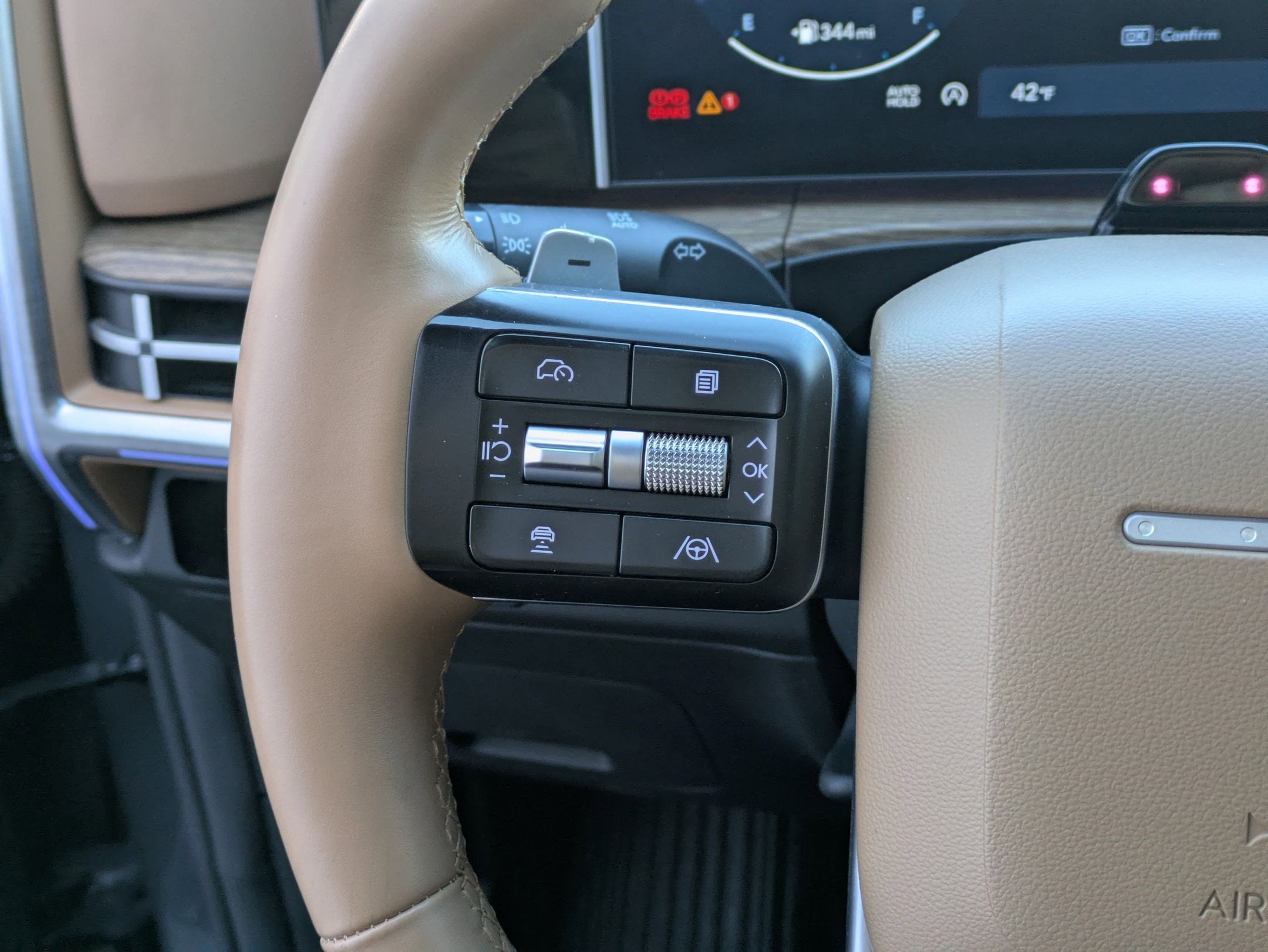 Used 2024 Hyundai Santa Fe Limited image 18