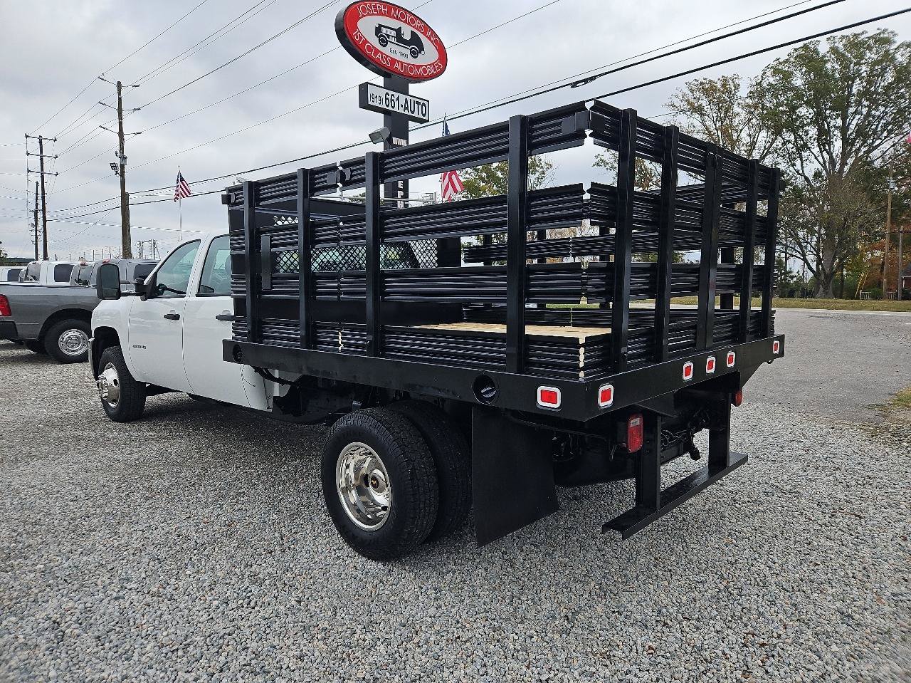 Used 2014 Chevrolet Silverado 3500 W/T w/ Skid Plate Package AWD/4WD image 3