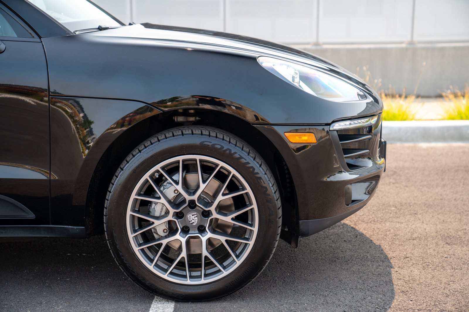 Used 2017 Porsche Macan S AWD/4WD image 9