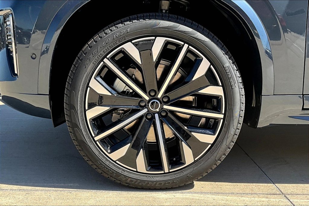 New 2026 Volvo XC90 B6 Ultra w/ Protection Package AWD/4WD image 24