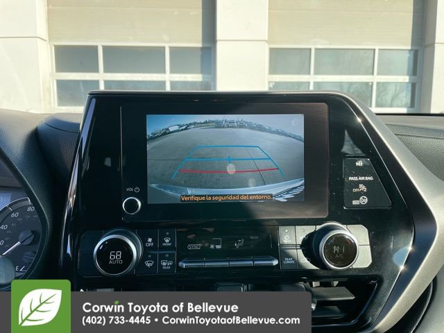Used 2023 Toyota Highlander LE image 19