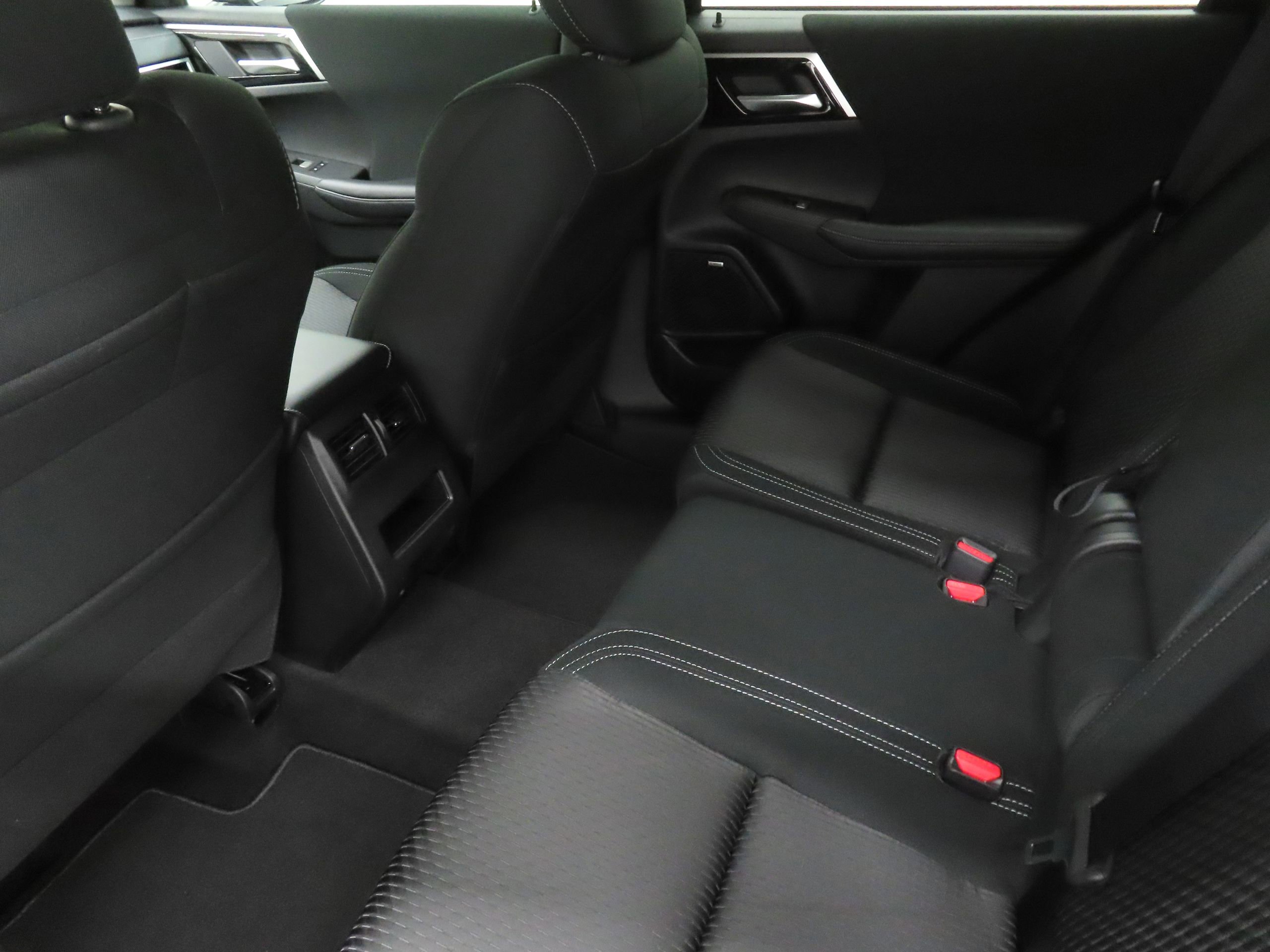 New 2026 Mitsubishi Outlander ES image 20