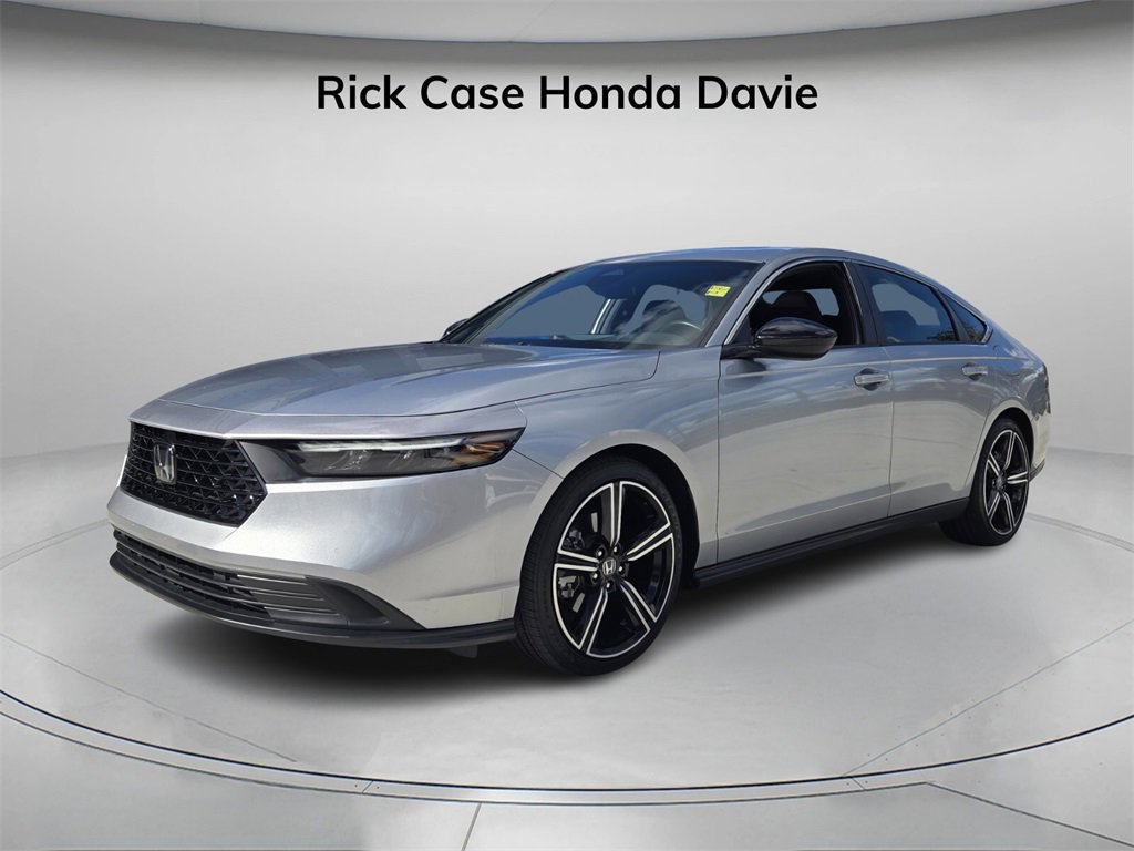 Used 2024 Honda Accord Sport image 9