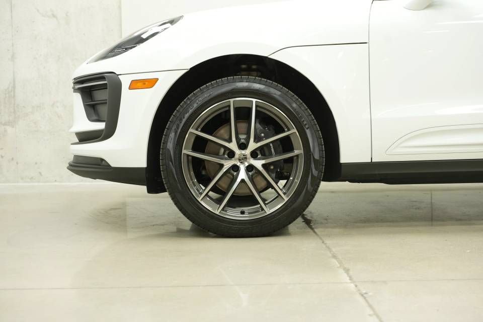 New 2026 Porsche Macan AWD/4WD image 41