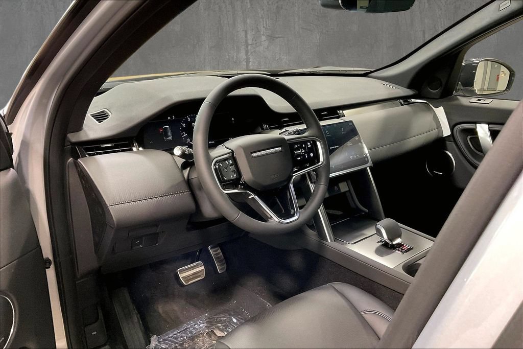 New 2026 Land Rover Discovery Sport Landmark AWD/4WD image 7