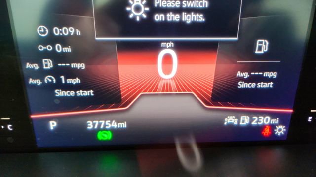 Used 2022 Volkswagen Tiguan SE R-Line image 42