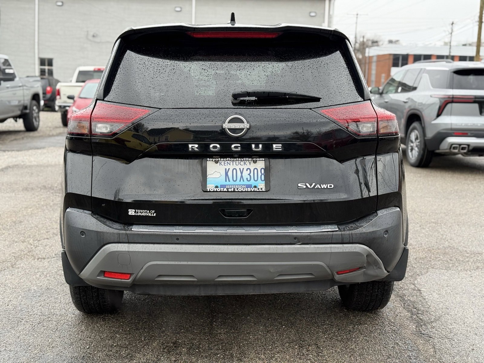 Used 2023 Nissan Rogue SV image 5