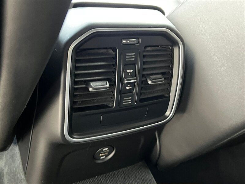 Used 2017 Porsche Macan Turbo AWD/4WD image 22
