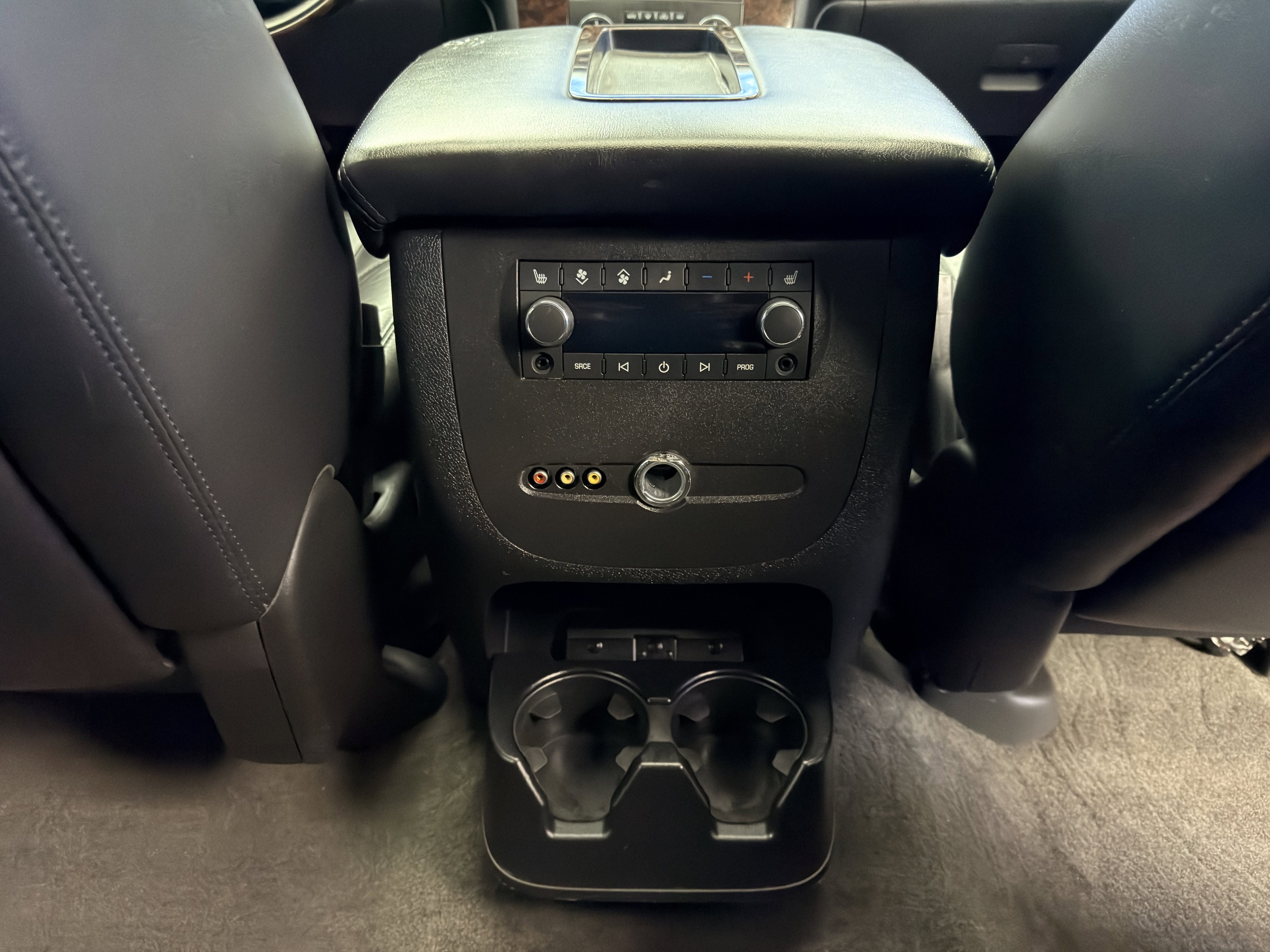 Used 2008 GMC Yukon Denali image 29