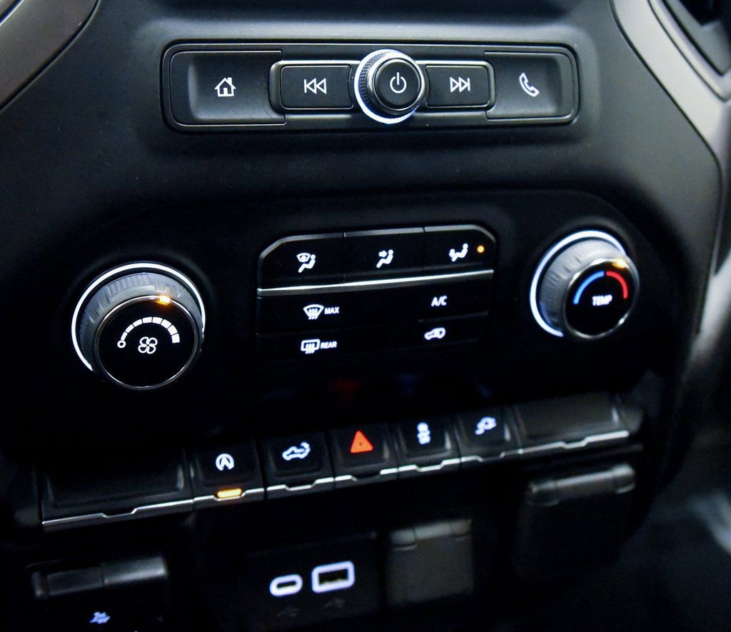 Used 2021 Chevrolet Silverado 1500 Custom w/ Safety Confidence Package image 17