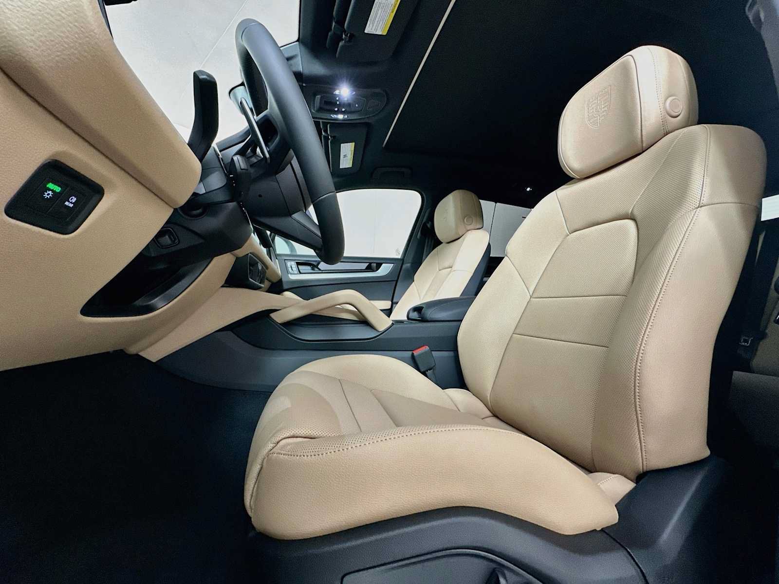 New 2026 Porsche Cayenne AWD/4WD image 5
