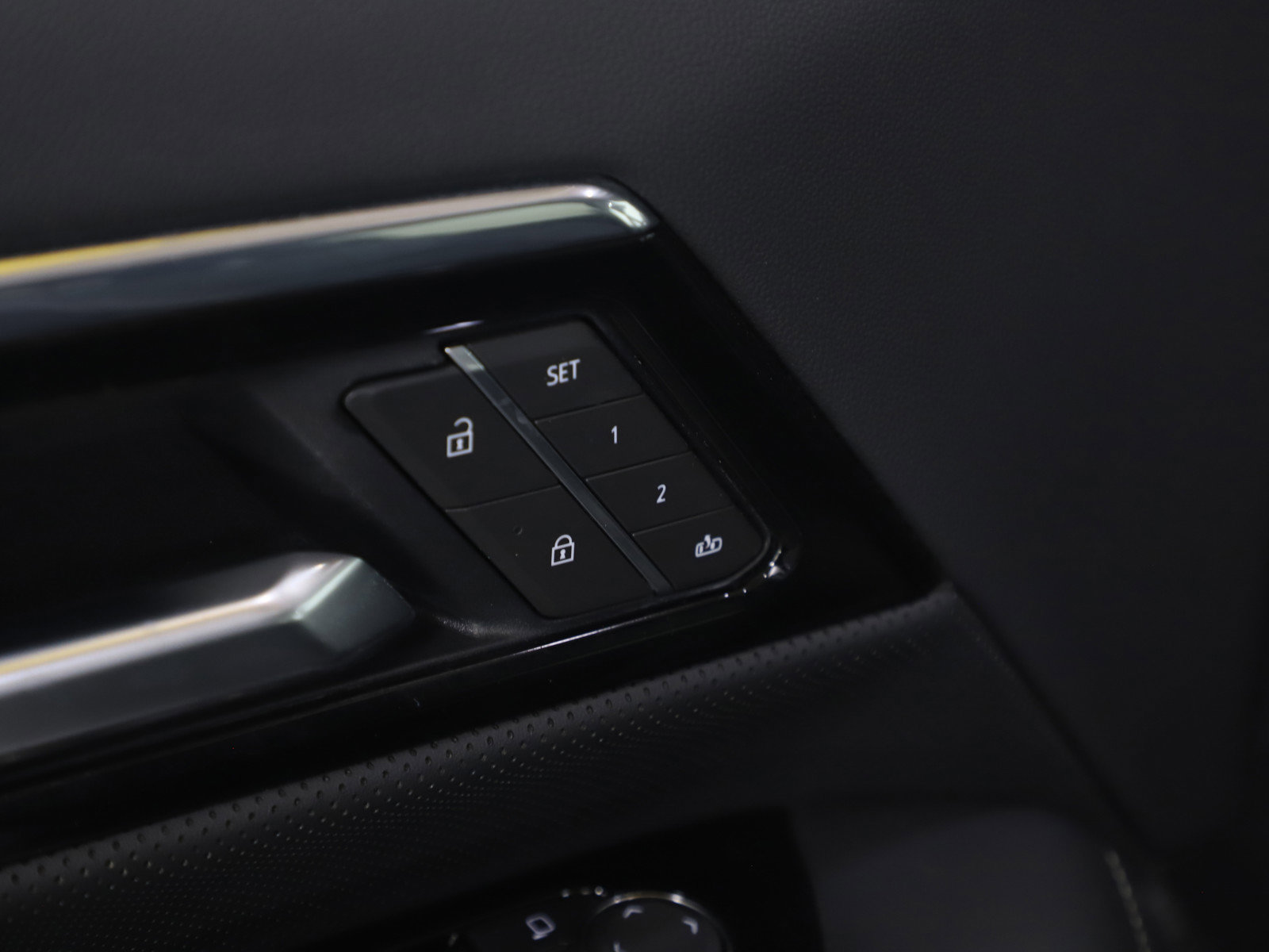 Used 2025 GMC Sierra EV Denali image 24