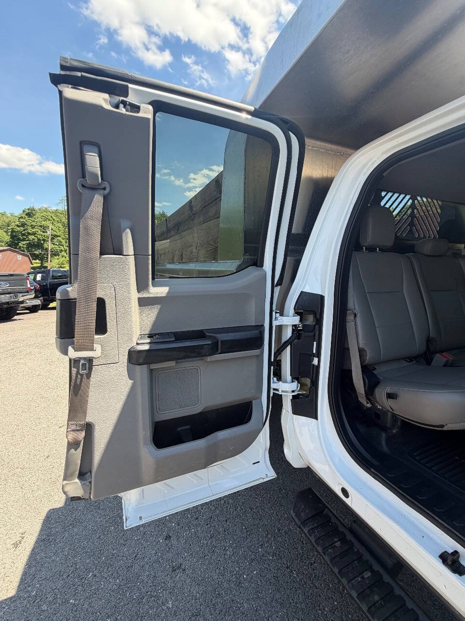 Used 2019 Ford F550 4x4 SuperCab Super Duty image 48