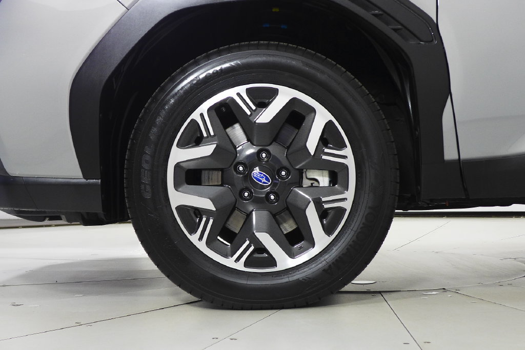 Certified 2025 Subaru Forester Premium w/ Convenience Package #1 AWD/4WD image 5