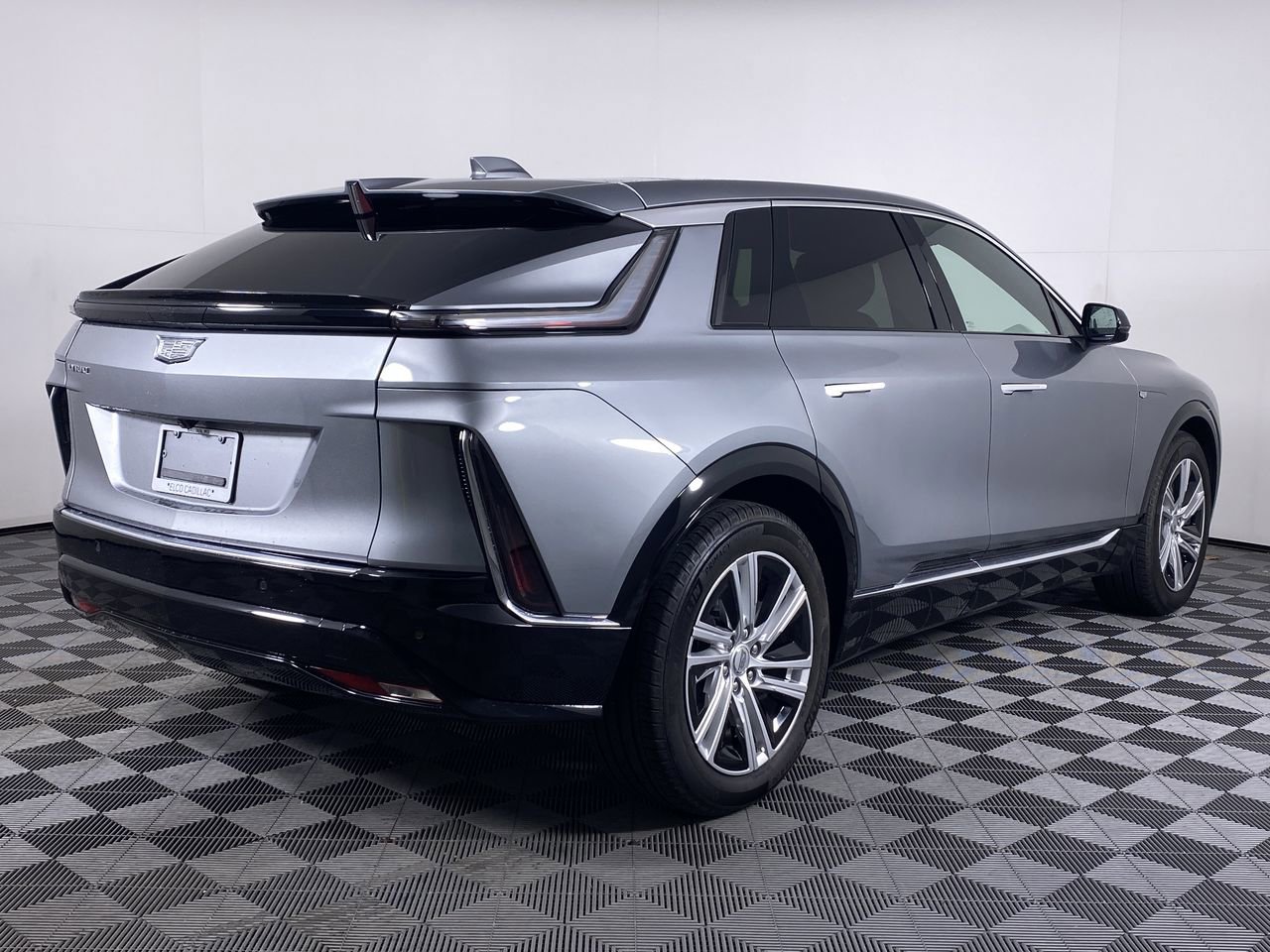Certified 2024 Cadillac Lyriq Tech AWD/4WD image 40