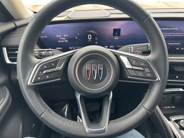 Used 2025 Buick Envision Preferred image 17
