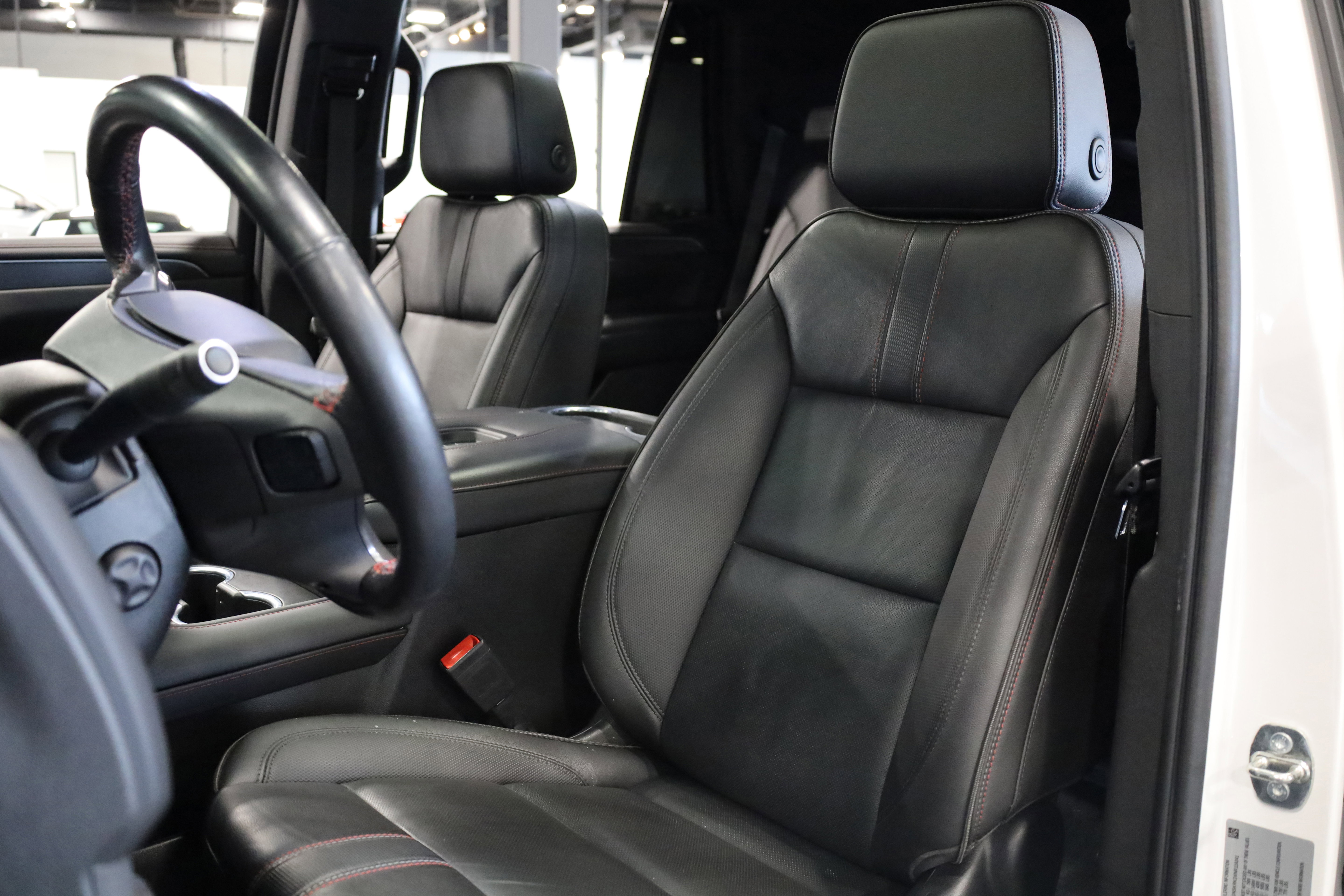 Used 2022 Chevrolet Tahoe RST w/ Luxury Package image 16