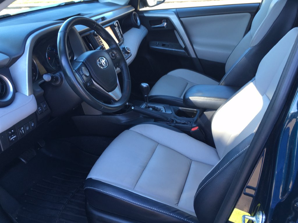 Used 2017 Toyota RAV4 Platinum w/ All Weather Liner Package AWD/4WD image 22