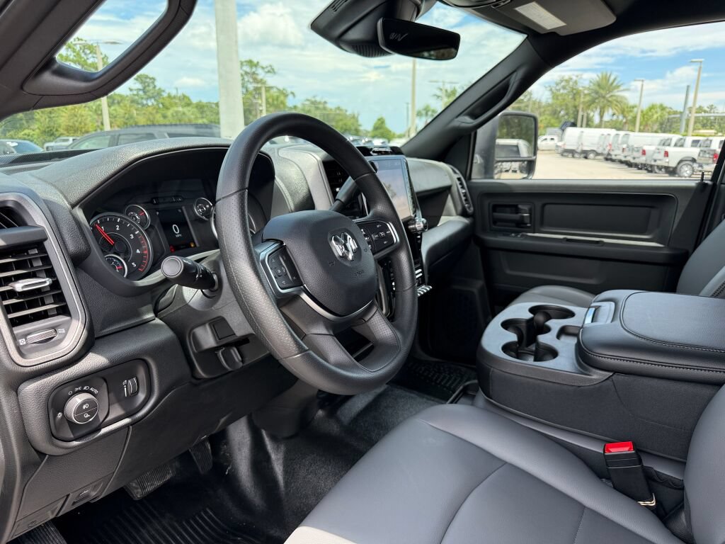 New 2026 RAM 3500 Tradesman AWD/4WD image 21
