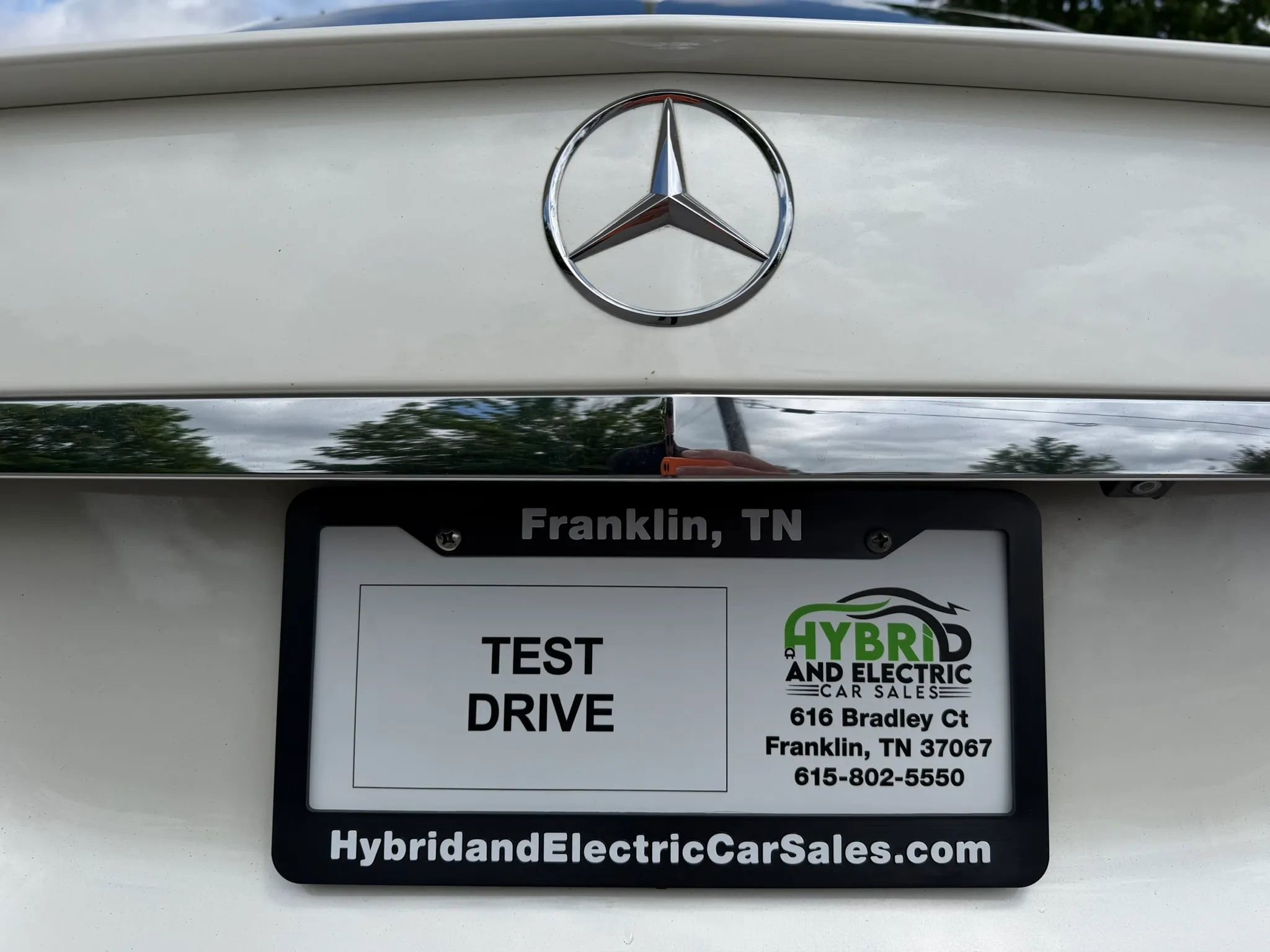 Used 2011 Mercedes-Benz E 350 Sedan image 2