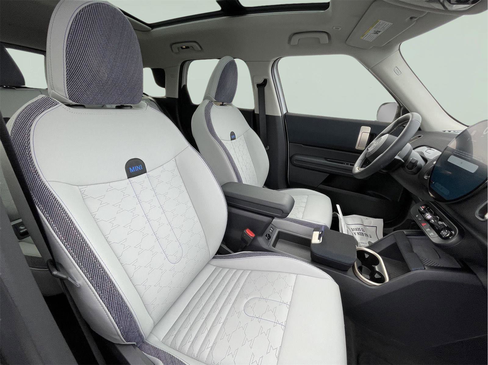 Used 2025 MINI Cooper Countryman S w/ Comfort Package Max image 28