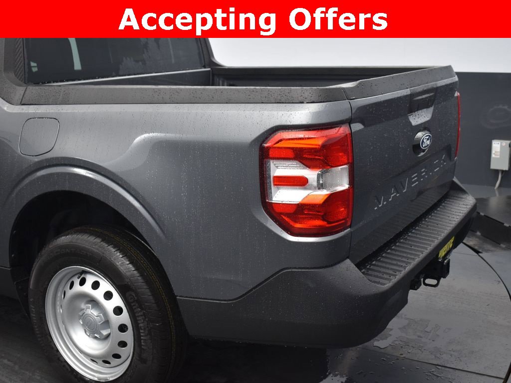 New 2025 Ford Maverick XL image 7