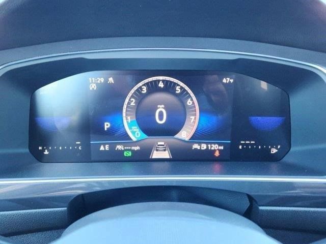 Certified 2024 Volkswagen Tiguan SE image 16