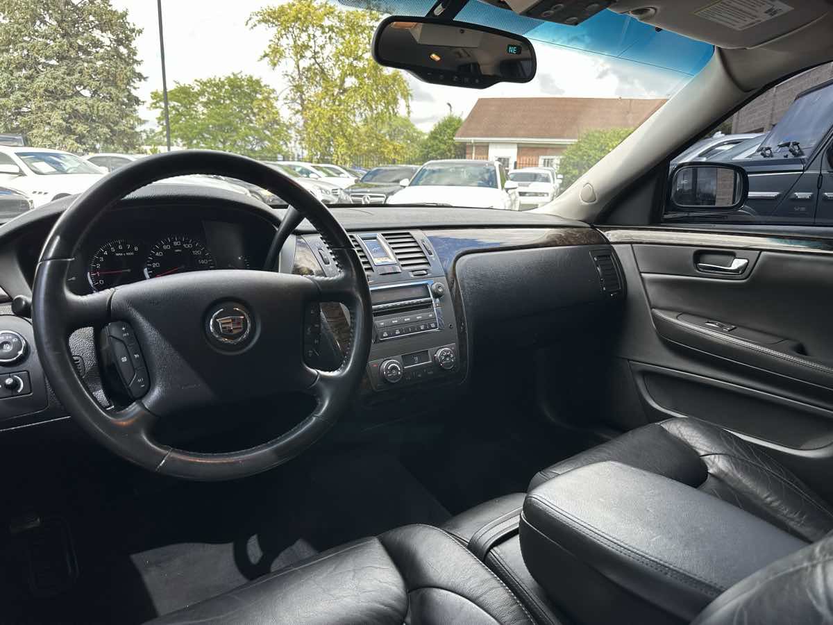 Used 2011 Cadillac DTS Limousine image 15