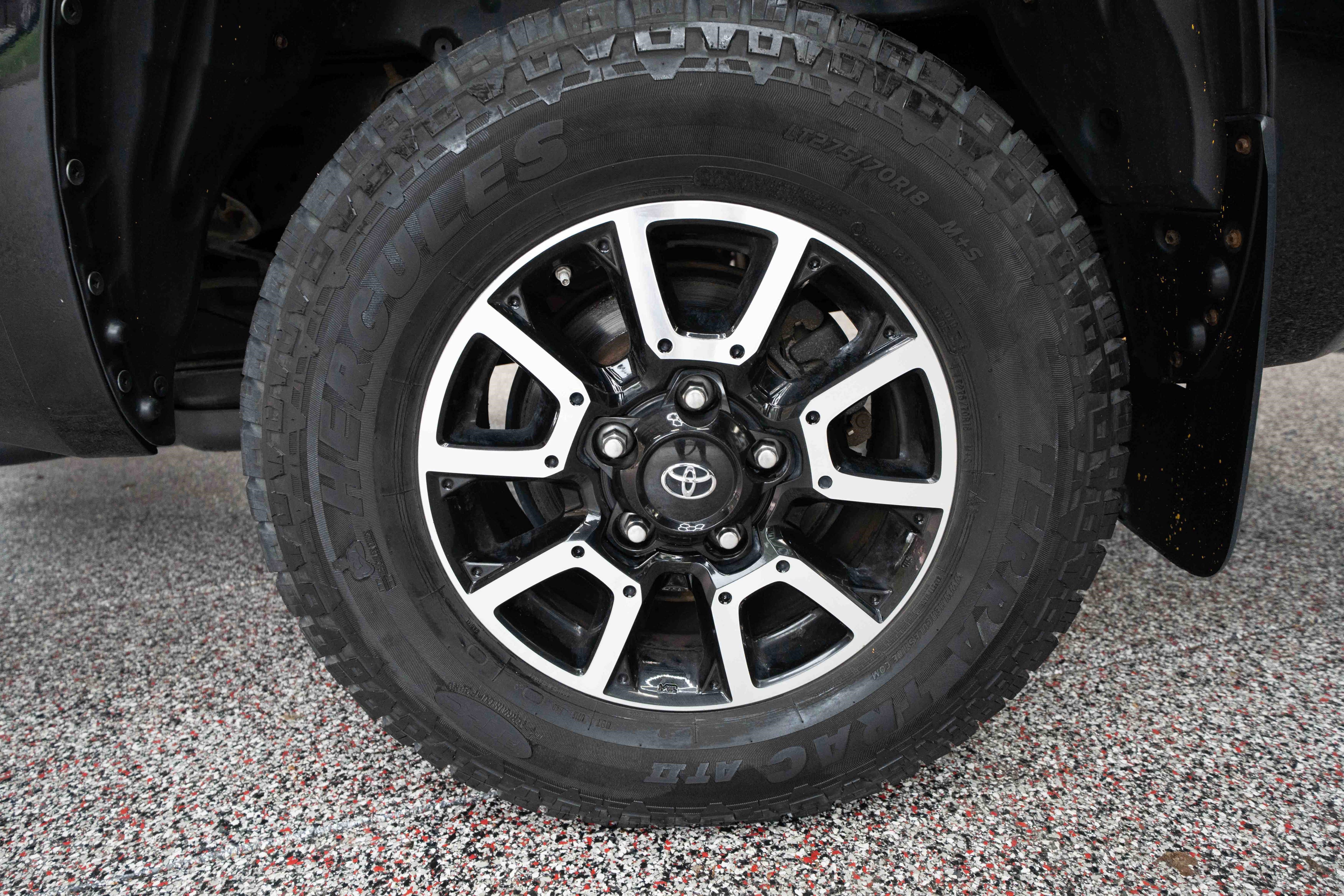 Used 2018 Toyota Tundra SR5 w/ TRD Off Road Package AWD/4WD image 28