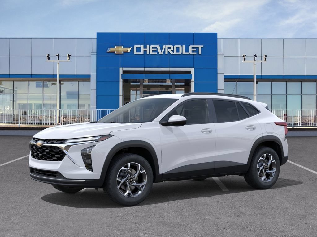New 2026 Chevrolet Trax LT w/ Driver Confidence Package FWD image 2