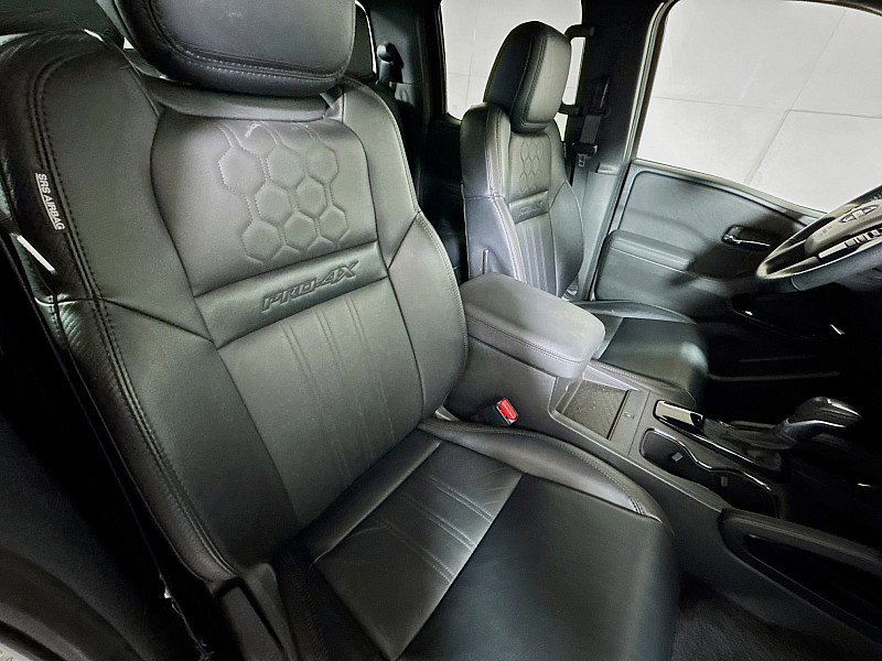 Used 2022 Nissan Frontier PRO-4X w/ Pro-4X Premium Package image 29