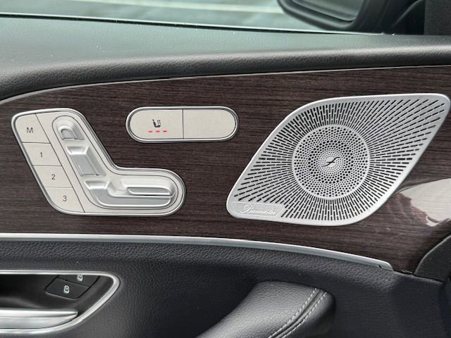 Used 2020 Mercedes-Benz GLE 350 4MATIC w/ Premium Package image 12