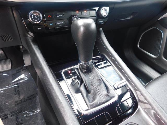 Used 2024 Jeep Compass Latitude AWD/4WD image 18