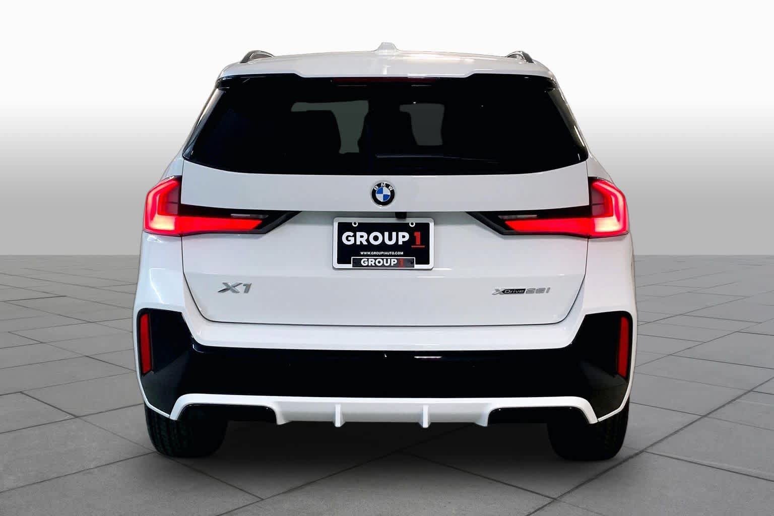 New 2026 BMW X1 xDrive28i w/ M Sport Package AWD/4WD image 4