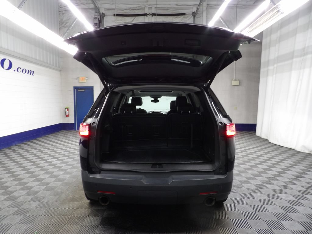 Used 2021 Chevrolet Traverse RS w/ LPO, Floor Liner Package AWD/4WD image 44