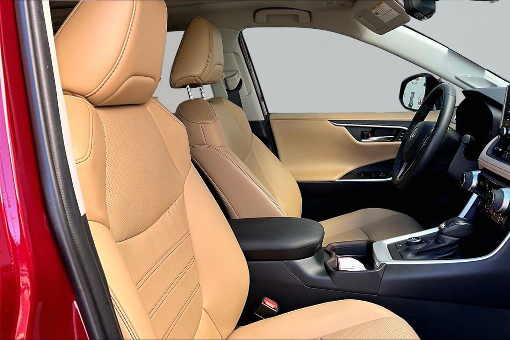 Certified 2021 Toyota RAV4 Limited image 29