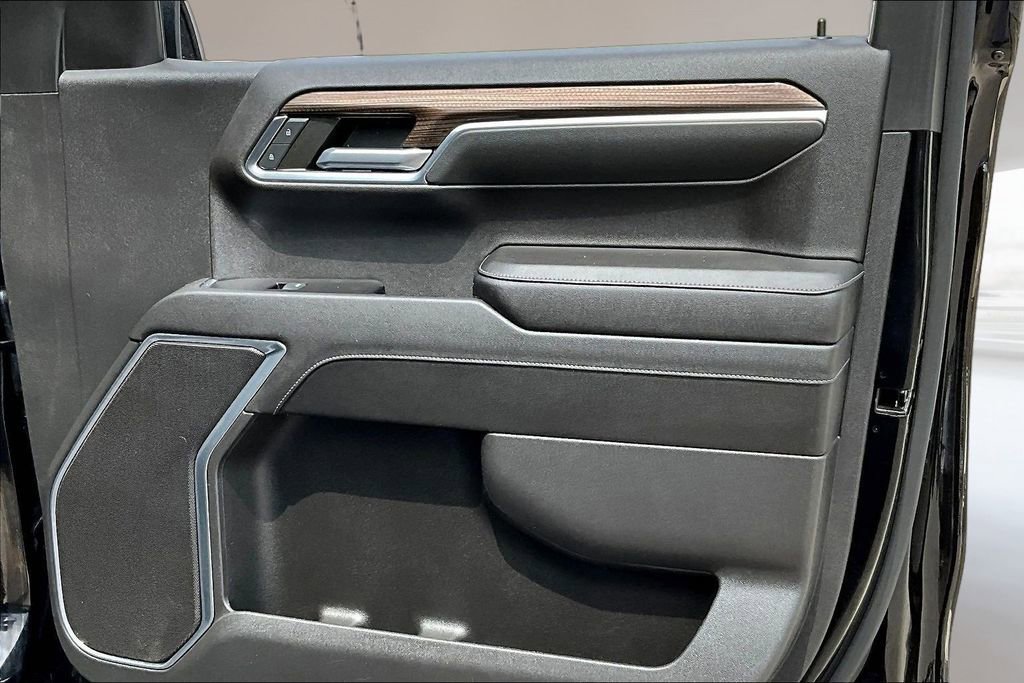 Used 2023 Chevrolet Silverado 1500 RST AWD/4WD image 27