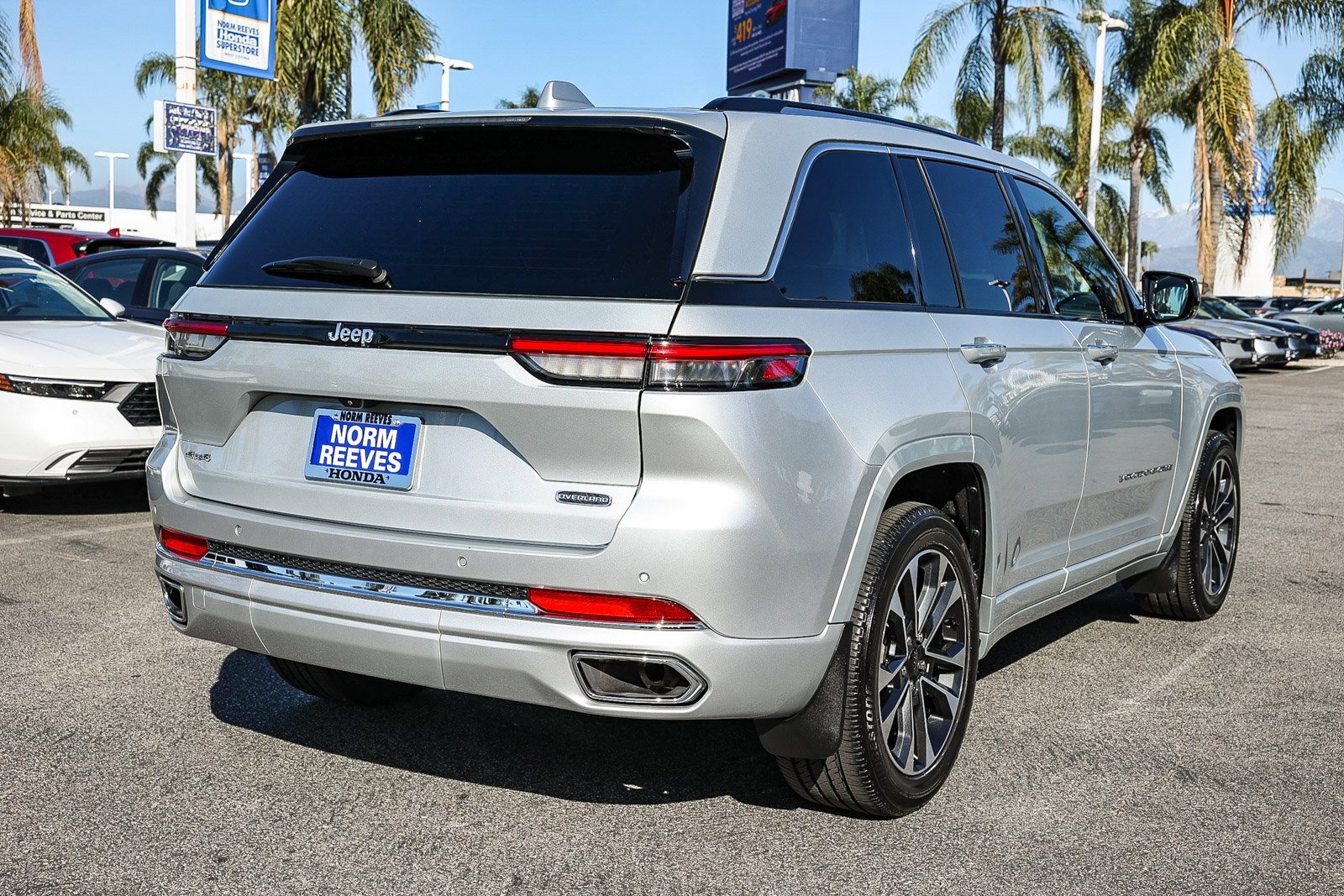 Used 2022 Jeep Grand Cherokee Overland image 11