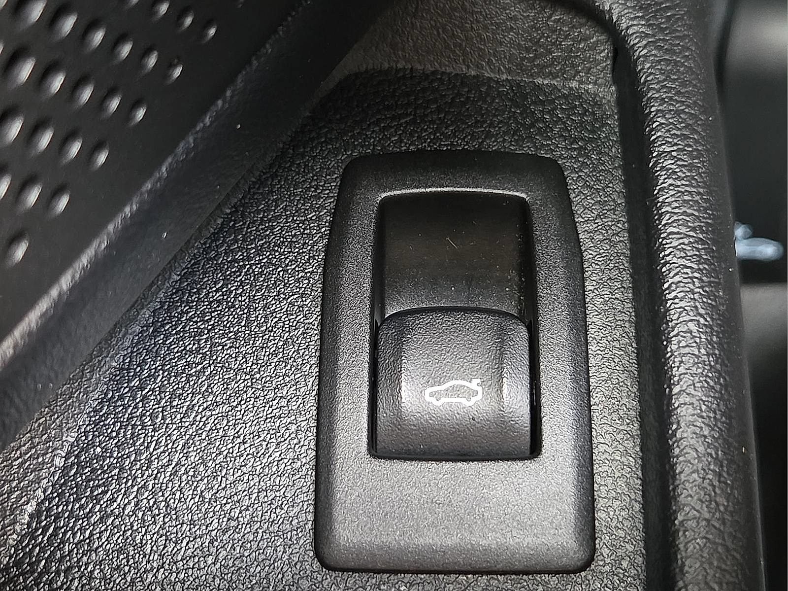 Used 2025 BMW 330i Sedan RWD image 19