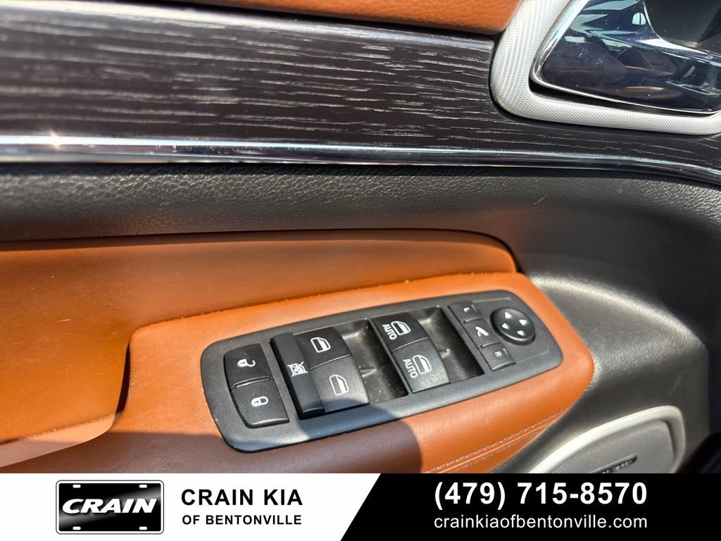 Used 2019 Jeep Grand Cherokee Summit w/ Platinum Series Group AWD/4WD image 10
