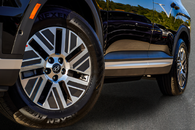 New 2027 Hyundai Palisade SEL Premium FWD image 2