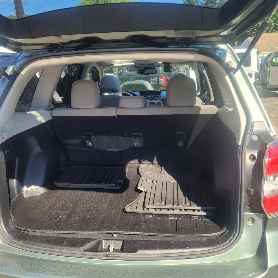 Used 2014 Subaru Forester 2.5i Premium w/ All-Weather Package AWD/4WD image 33