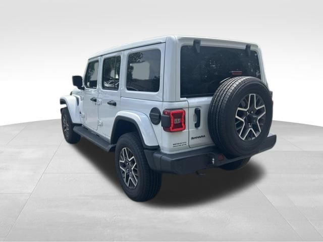Used 2025 Jeep Wrangler Unlimited Sahara AWD/4WD image 7