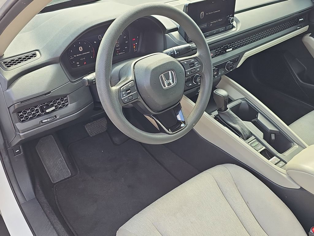 Used 2023 Honda Accord EX image 17